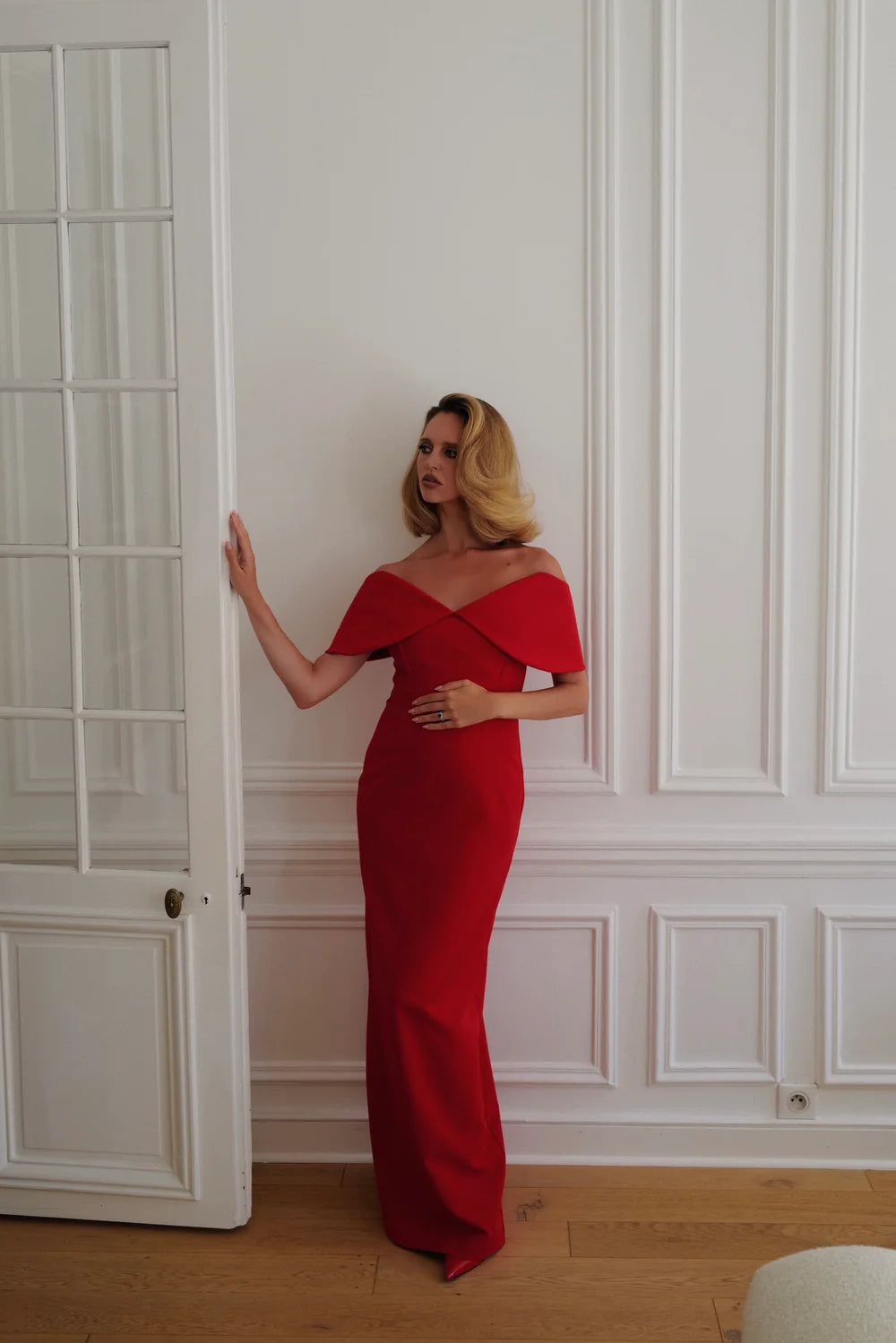 Red Muse by Moos Studio